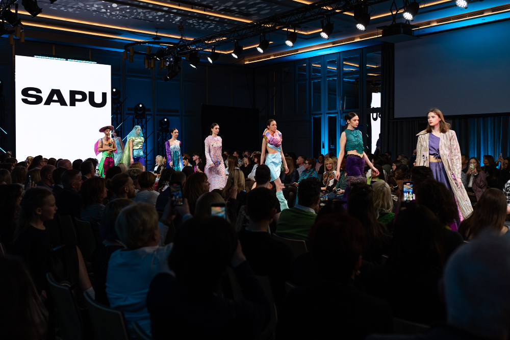 Pokaz Dyplomowy SAPU podczas Cracow Fashion Week 2026 - KSA Pokaz Dyplomowy SAPU